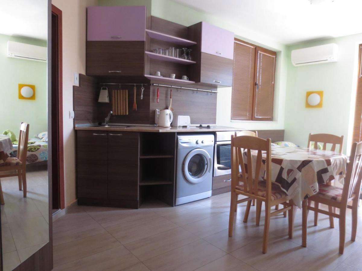 Fantasy Apartments Saint Constantine And Helena Resort Saints Constantine and Helena Exterior foto