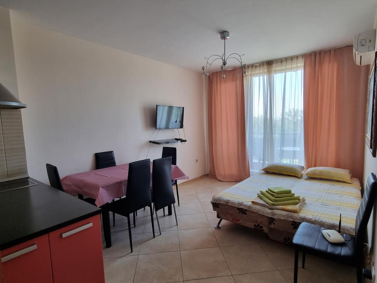 Fantasy Apartments Saint Constantine And Helena Resort Saints Constantine and Helena Exterior foto